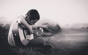 jouer de la guitare