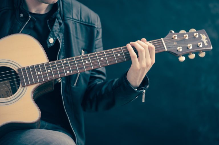 apprendre la guitare